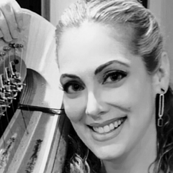 Meet your Posher, Lauren - Picture 1 of 8